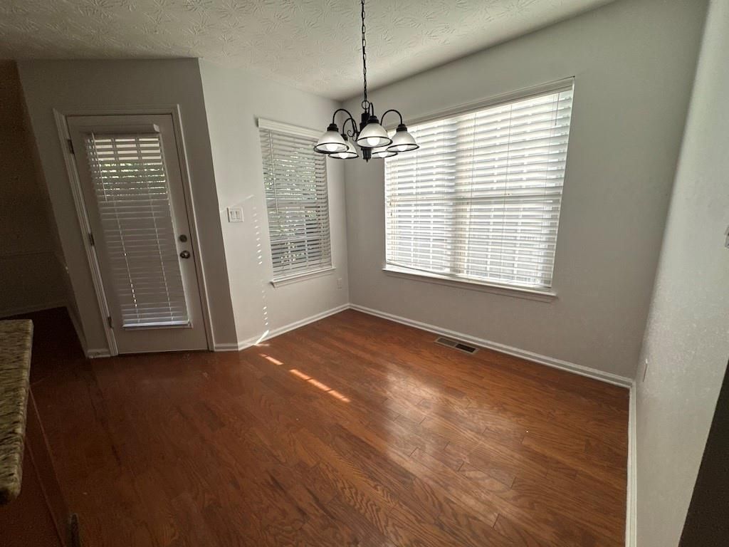 Building Photo - 1925 Heatherton Rd