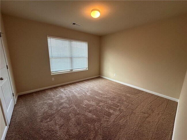 Building Photo - 20 Dandelion Ct