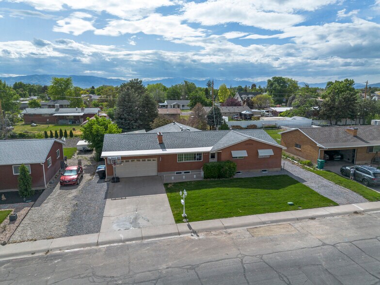 Building Photo - 547 N 650 E