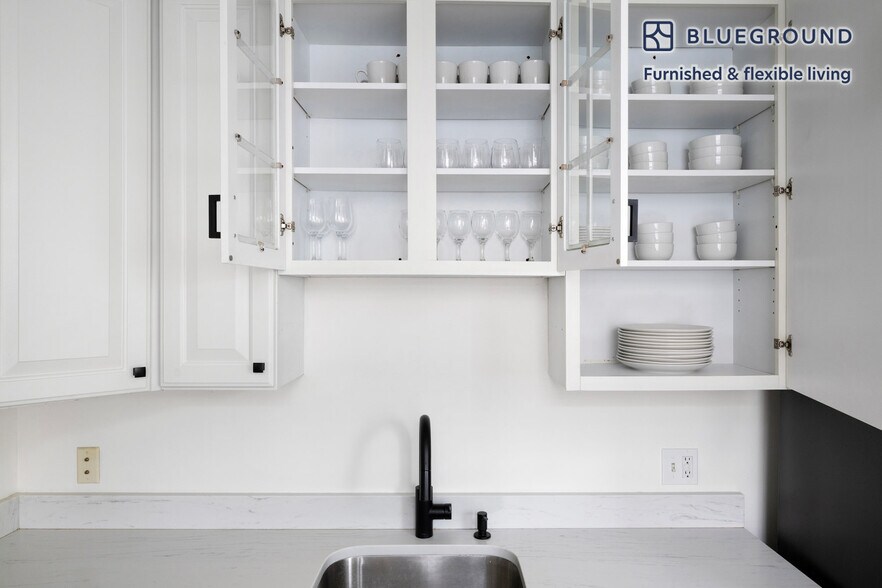 Building Photo - 106 13th St