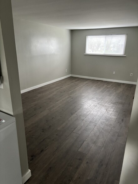 Building Photo - 669 Gibbard Ave