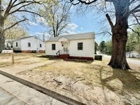 Building Photo - 2 Bedroom 1 Bathroom Home Located in South Hill, VA