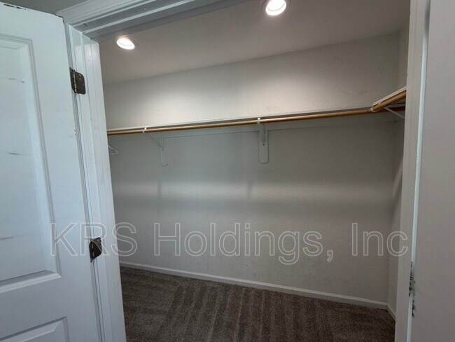Building Photo - 125 Charlotte Ave