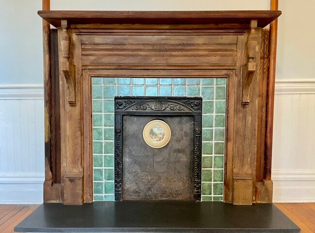 Building Photo - 46 N Thomason St