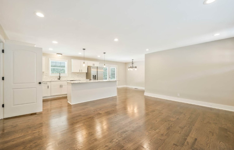 Building Photo - 5009 Suter Dr