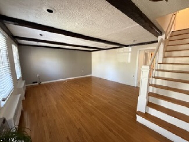 Building Photo - 95 Westview Ave