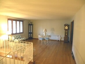 Building Photo - 17 Brad Rd