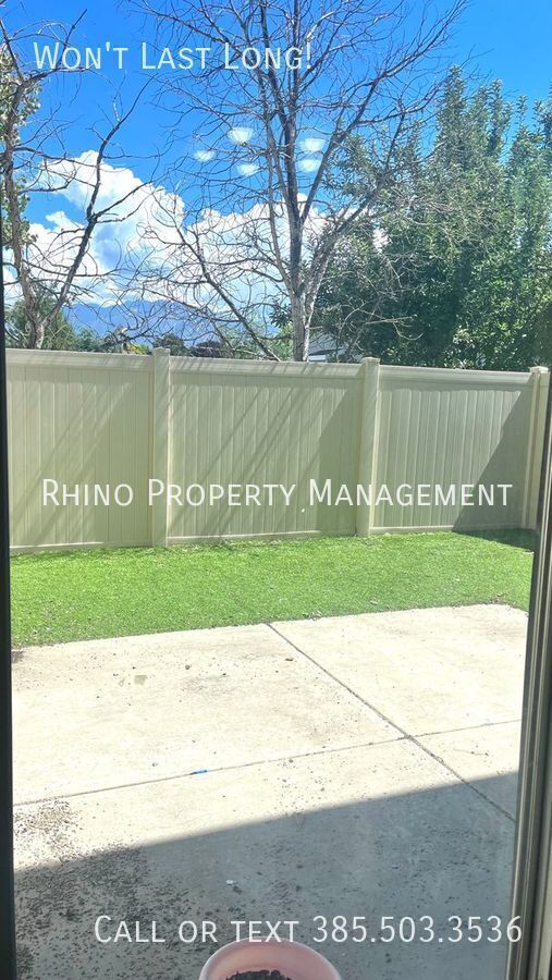 Building Photo - 3809 S Clare Dr