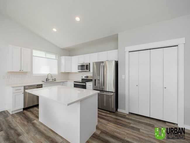 Building Photo - Charming 3-Bedroom Home in North Spokane –...