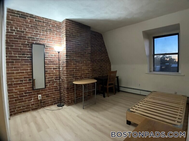 Building Photo - 23 Worcester Square