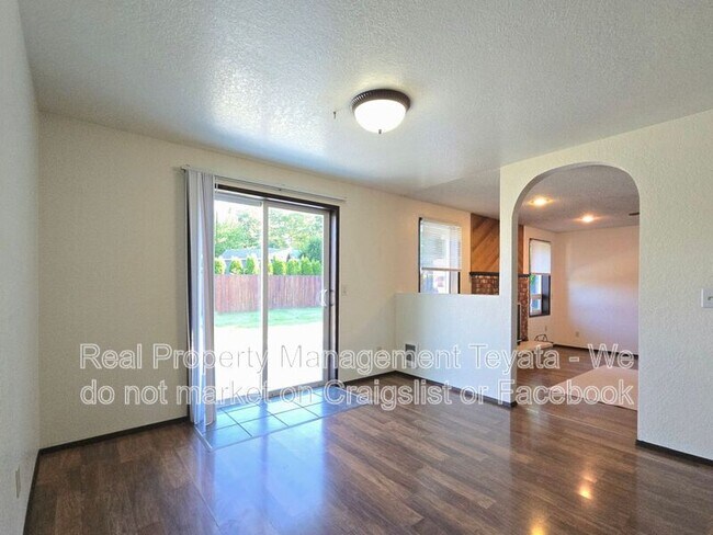 Building Photo - 1453 Hillspring Rd