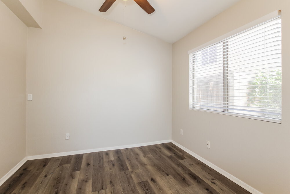 Building Photo - 12821 W Crocus Dr