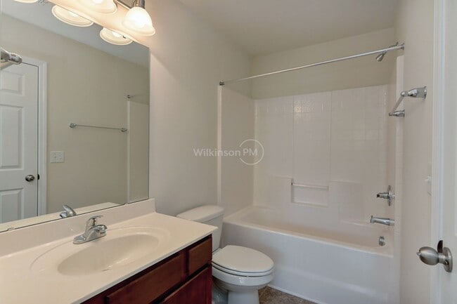 Building Photo - Big & Nice 3Br/2.5Bth Townhome in Steele Creek by Harris Teeter Shopping Center