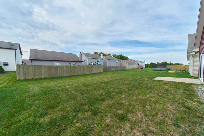 Building Photo - 3 Bedroom 2 Full Bath Ranch in Westfield i...