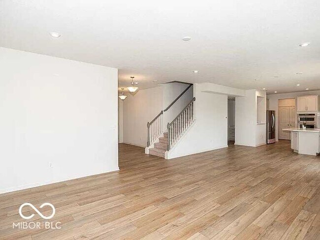 Building Photo - 5403 Veranda Dr
