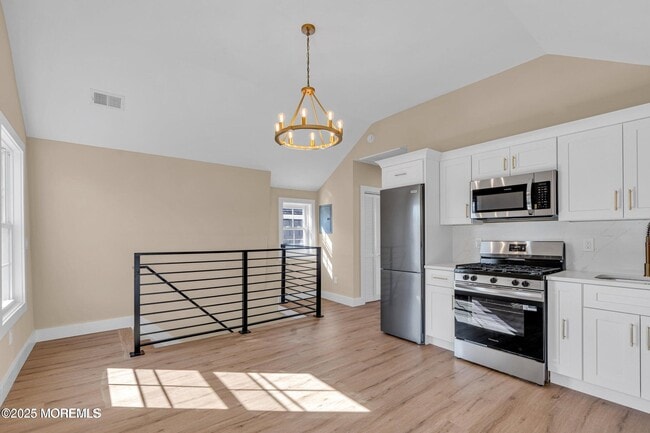 Building Photo - 39 Sea Drift Ave