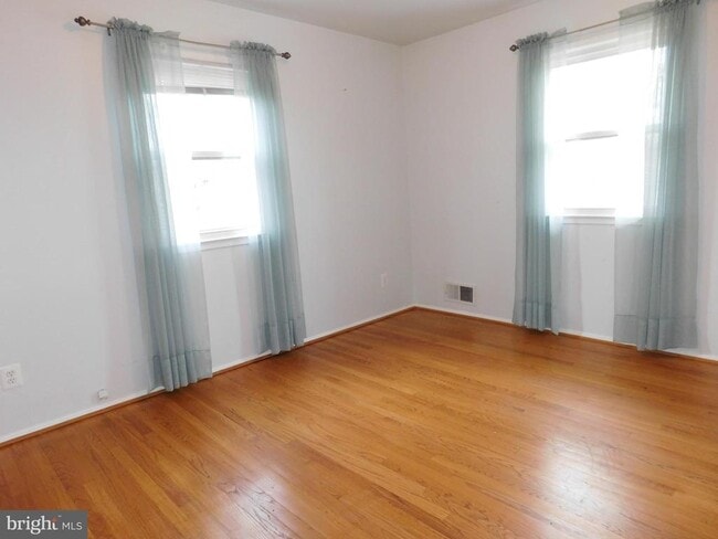 Building Photo - 8428 Aubrey Dr