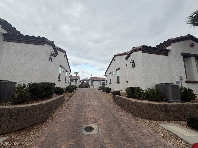 Building Photo - 1542 Tilman Ln