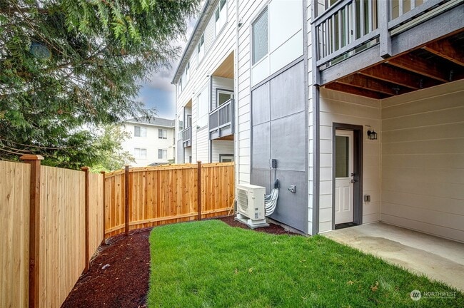 Building Photo - 15008 40th Ave W