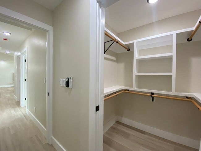 Building Photo - Move-In Ready 3-Bed, 2-Bath Home in Ainaloa – AC, Garage & Wi-Fi Included