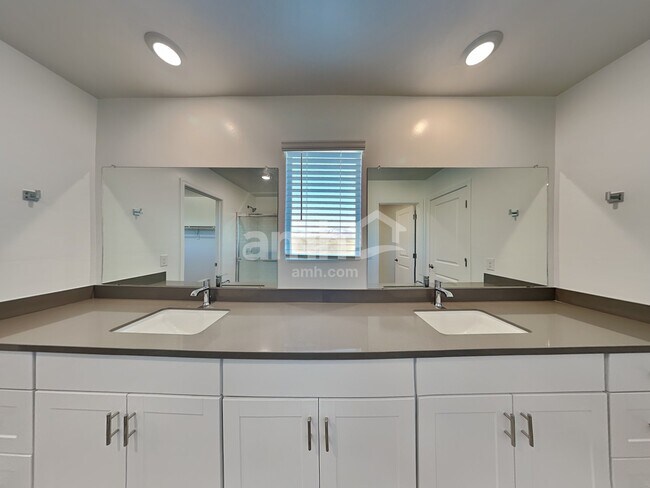 Building Photo - 9742 N Camino Benicardo