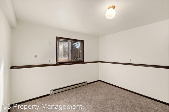 Building Photo - 4 br, 2 bath House - 2800 Sagebrush Drive