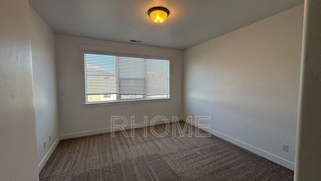 Building Photo - 386 Willow Leaf Rd