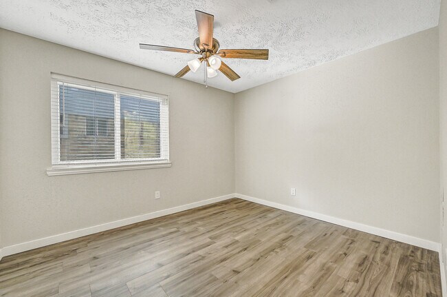 Building Photo - 2513 Northern Dr