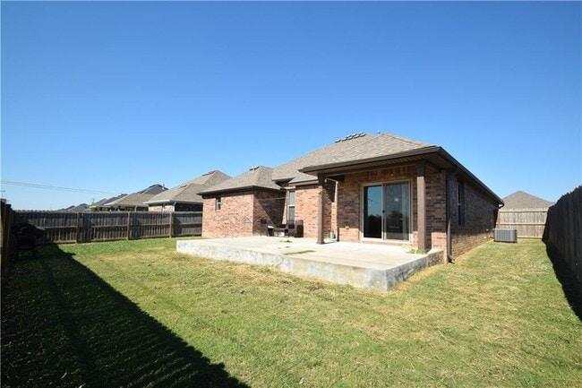 Building Photo - 3609 SW Mistletoe Ave