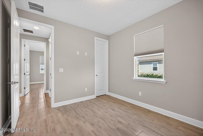 Building Photo - 85614 Fall River Pkwy