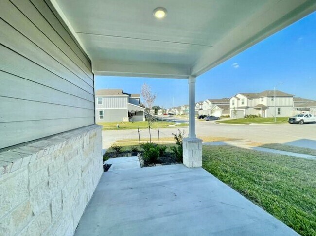 Building Photo - 16103 Kingfield Haven Dr