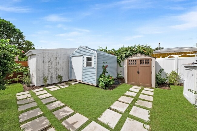 Building Photo - 308 SW 1st St