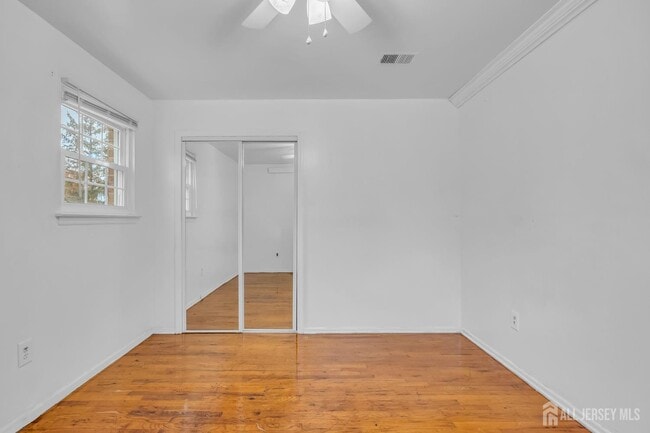 Building Photo - 14 College Dr