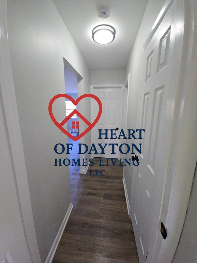 Building Photo - 107-107 Gloria Ave