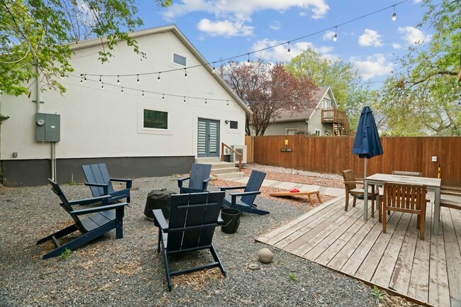 Building Photo - 823 S 900 E