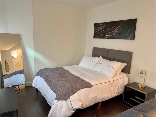 Building Photo - 1 bedroom in New York NY 10038