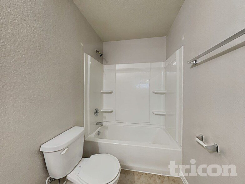 Building Photo - 930 Salado Slough Ln