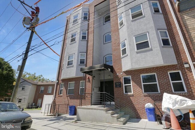 Building Photo - 1228 N 25th St