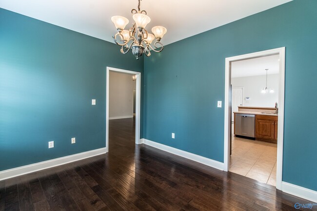 Building Photo - 123 Paul Revere Dr