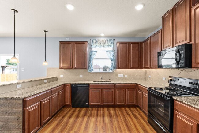 Building Photo - 1053 Sagebrush Dr