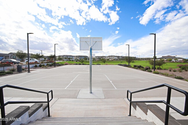 Building Photo - 773 W Lark Dr