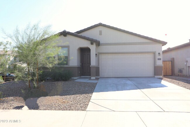 Primary Photo - 5719 W Encinas Ln