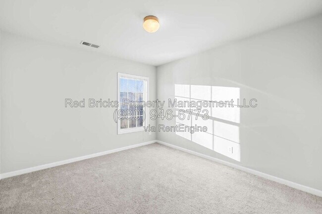 Building Photo - 1520 Tranquility Ave NW