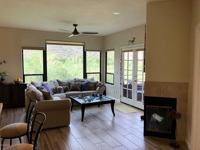 Building Photo - 6655 N Canyon Crest Dr