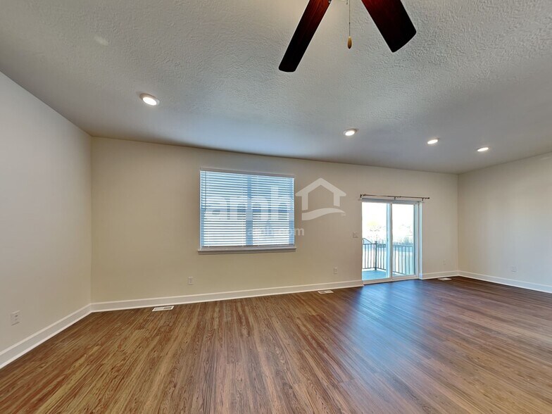 Building Photo - 4449 N Morgan Way