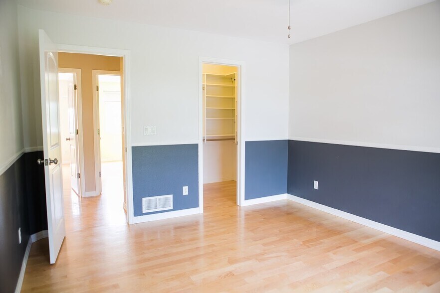 Building Photo - 4780 W 125th Ave