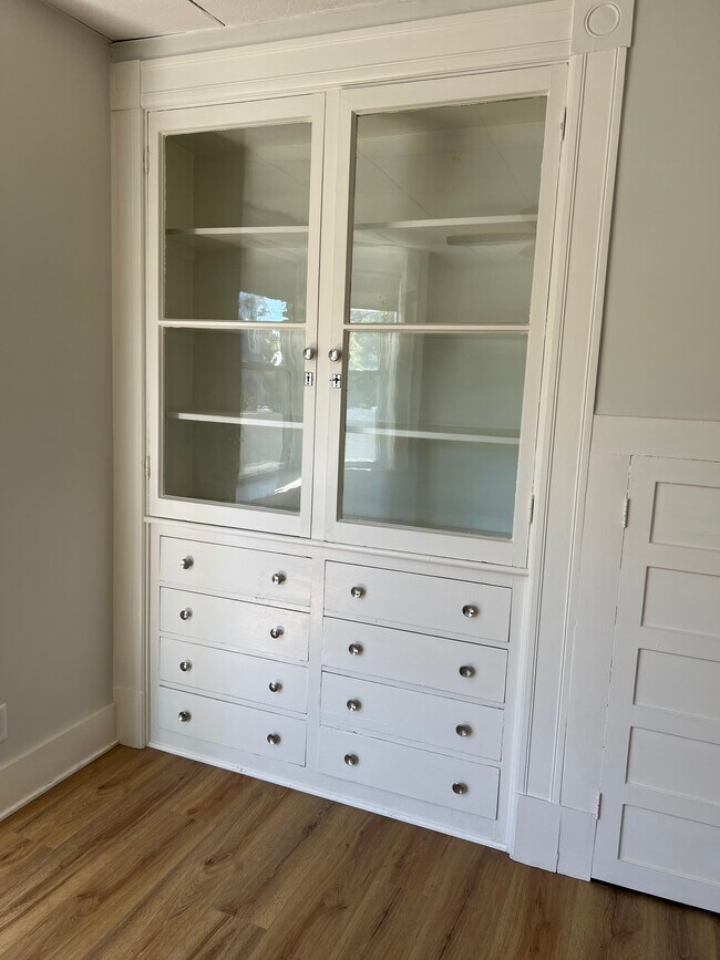 charming built in storage - 60 Ocean Ave