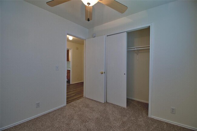Building Photo - 16418 Hamilton Point Cir
