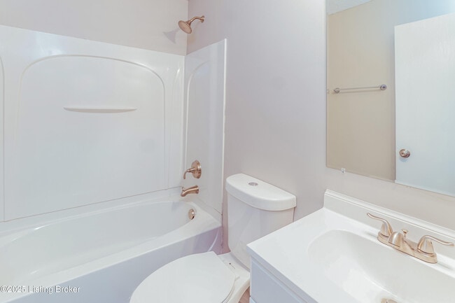 Building Photo - 9620 River Trail Dr