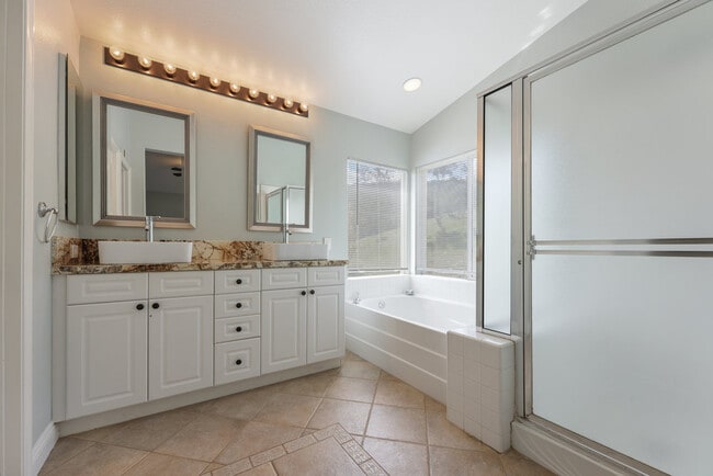 Building Photo - 11920 Mil Pitrero Rd